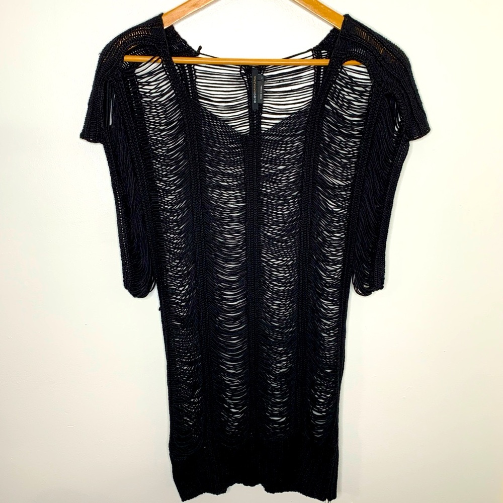 BCBG MAXAZRIA OPEN KNOT BLACJ SHORT SLEEVE TOP SIZE MEDIUM SEXY ROMANTIC ROCK